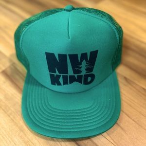 🎄🚨 BOGO 50% Off NWOT Green OTTO Trucker Hat